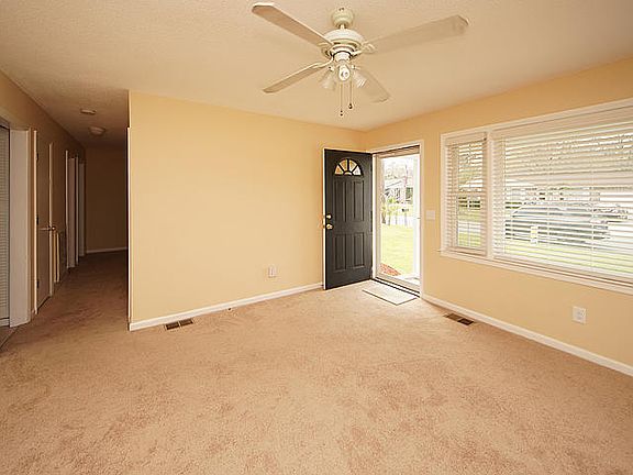 4th image of 115 Wessex Dr