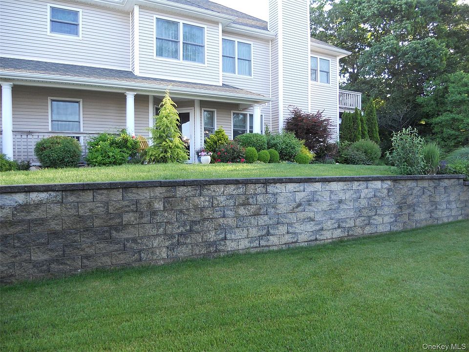 1st image of 601 Willow Pond Dr