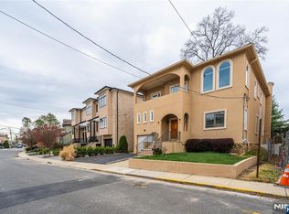 801 W End Ave, Cliffside Park, NJ