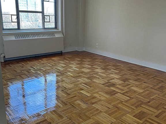 4th image of 18804 64th Ave APT 8G