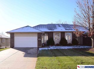 15537 Burdette St, Omaha, NE 68116