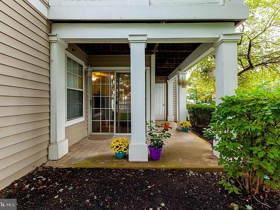 2nd image of 8099 Lacy Dr #100