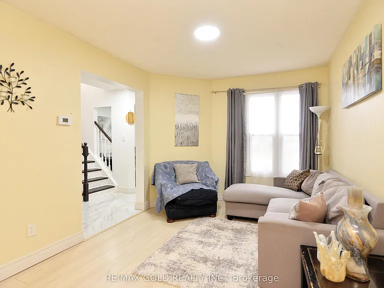 9 Ravenswood Dr — Photo 13