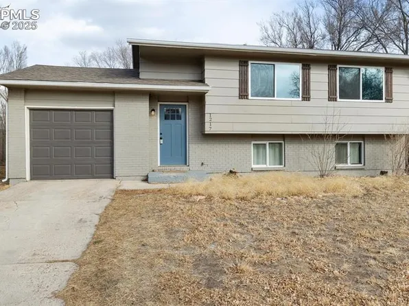 1217 Commanchero Dr, Colorado Springs, CO 80915