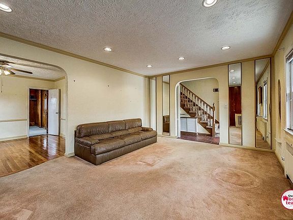 4th image of 75-44 188th St #75-44