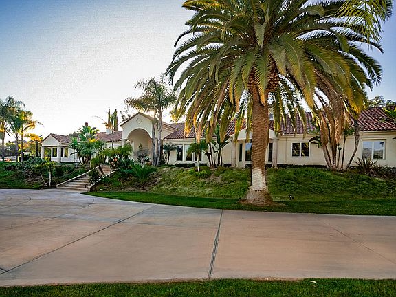 2nd image of 13772 Paseo Valle Alto