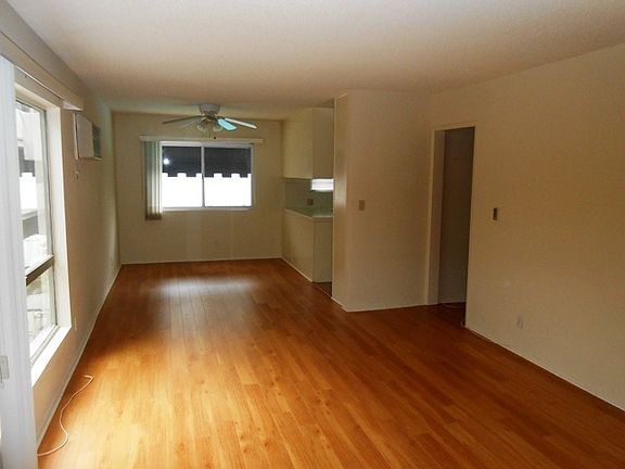 5th image of 604 E Verdugo Ave APT D