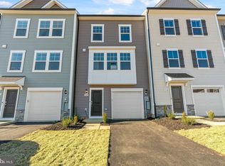 122 Armistead Pl, Charles Town, WV 25414