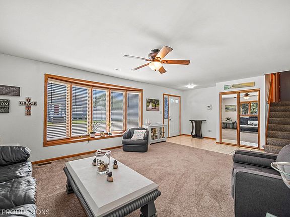 4th image of 11536 S Central Park Ave