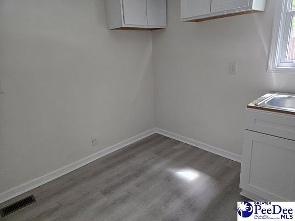 4th image of 501 N Orange St