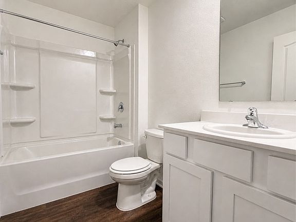 3rd image of 350 Ardila Cir