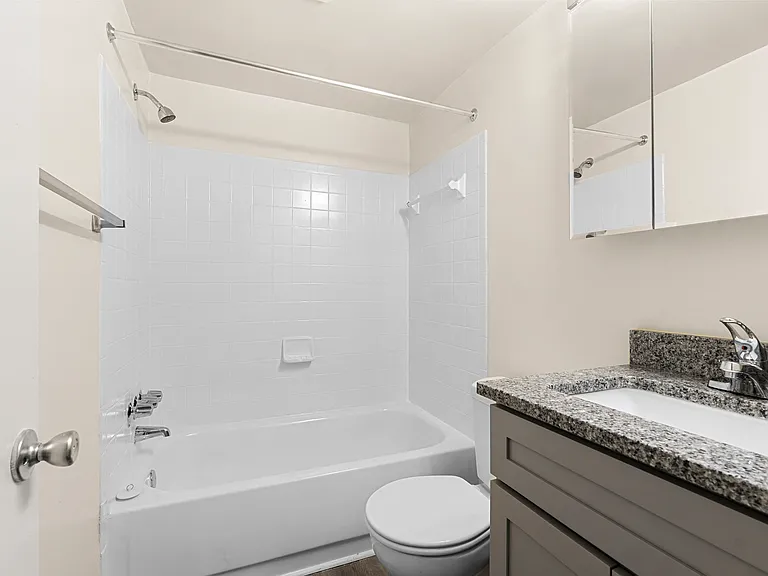 Seven Springs Apartments — Photo 22