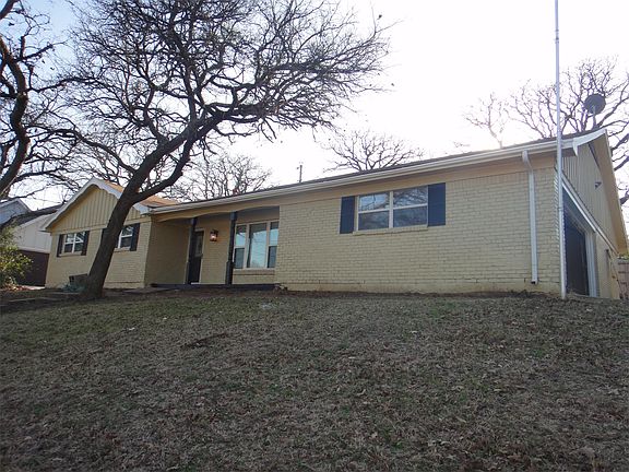 2nd image of 342 Somerset Cir