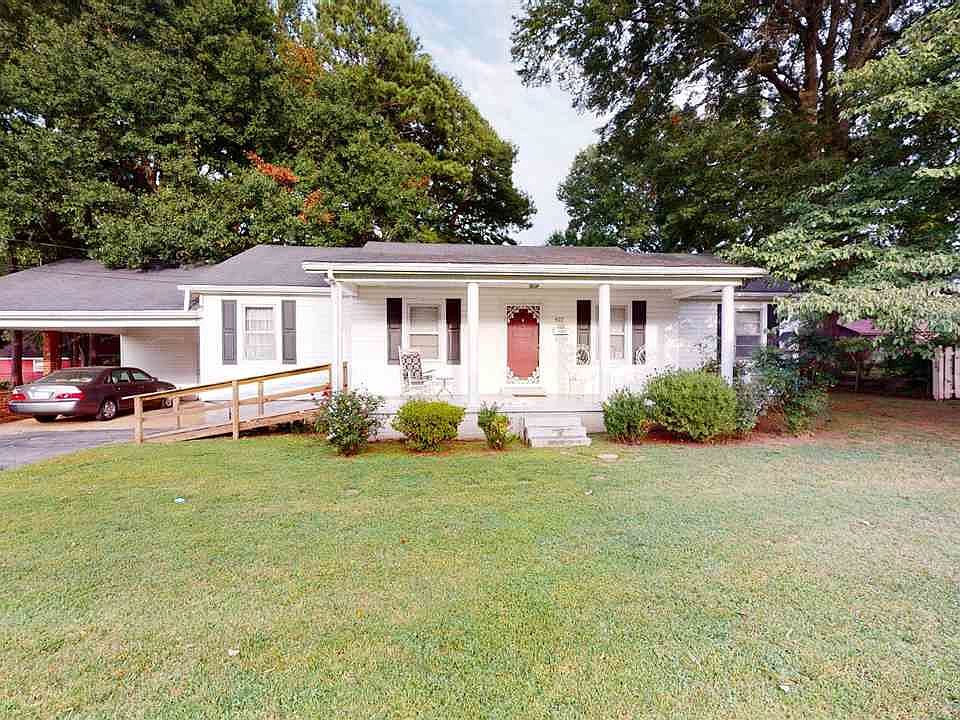 1st image of 422 Carmen St