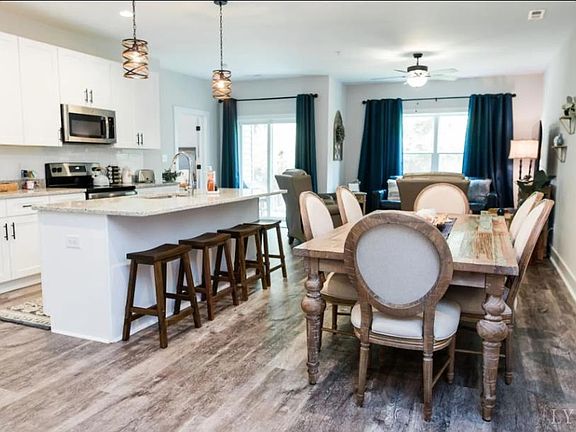 2nd image of 1300 Stoney Ridge Blvd #101