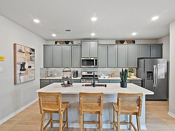 2nd image of 2941 Baneberry Ln