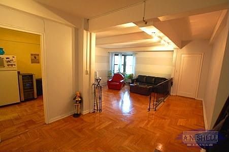 1st image of 72 Park Ter W APT E4x