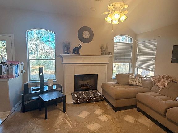 3rd image of 42 Camber Pine Pl