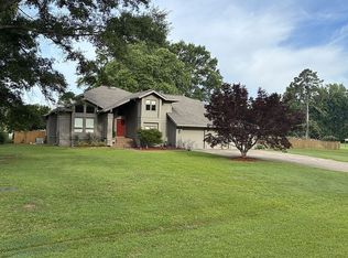 8291 Fairway Dr, Meridian, MS 39305