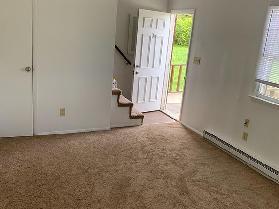 4th image of 1785 Goral Rd #1