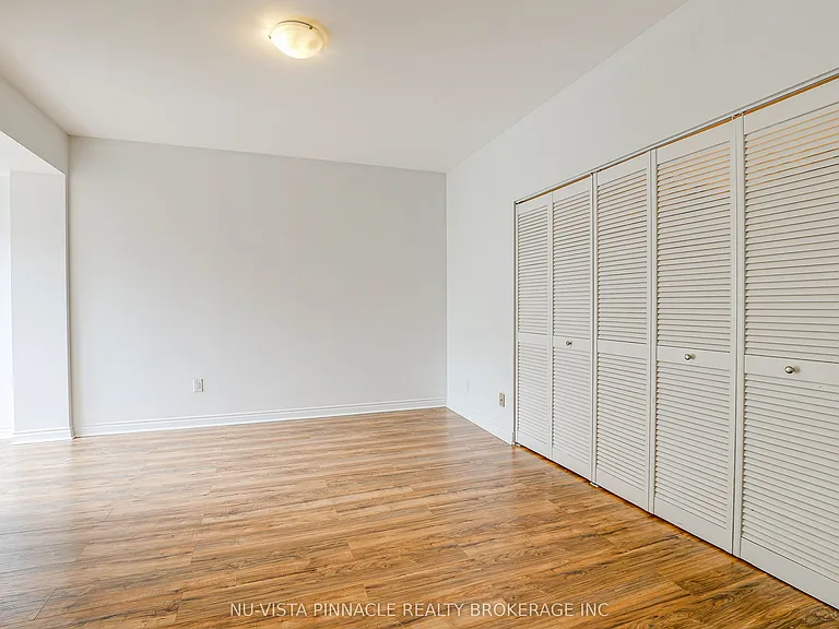 343 Princess Ave — Photo 20