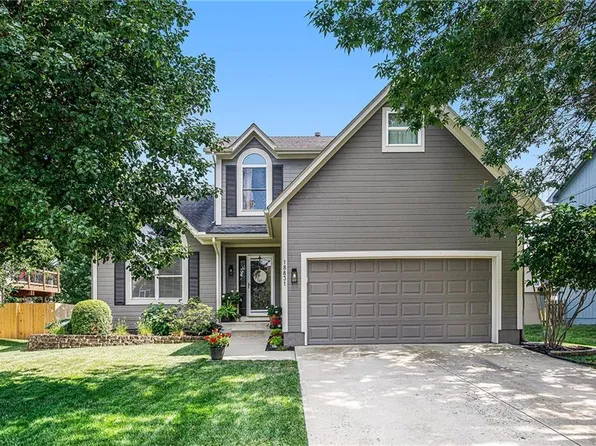 18831 W 163rd Ter, Olathe, KS 66062