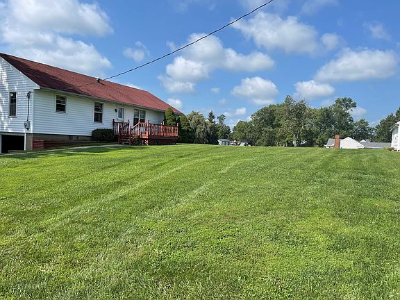 2nd image of 52759 Pleasant Ave
