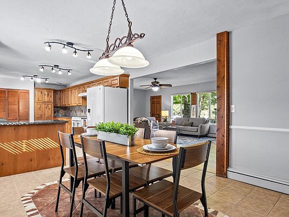 5th image of 441 Manzana Dr