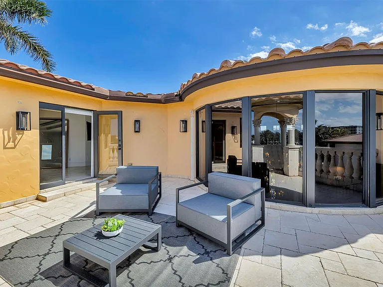1011 Rhodes Villa Ave — Photo 42