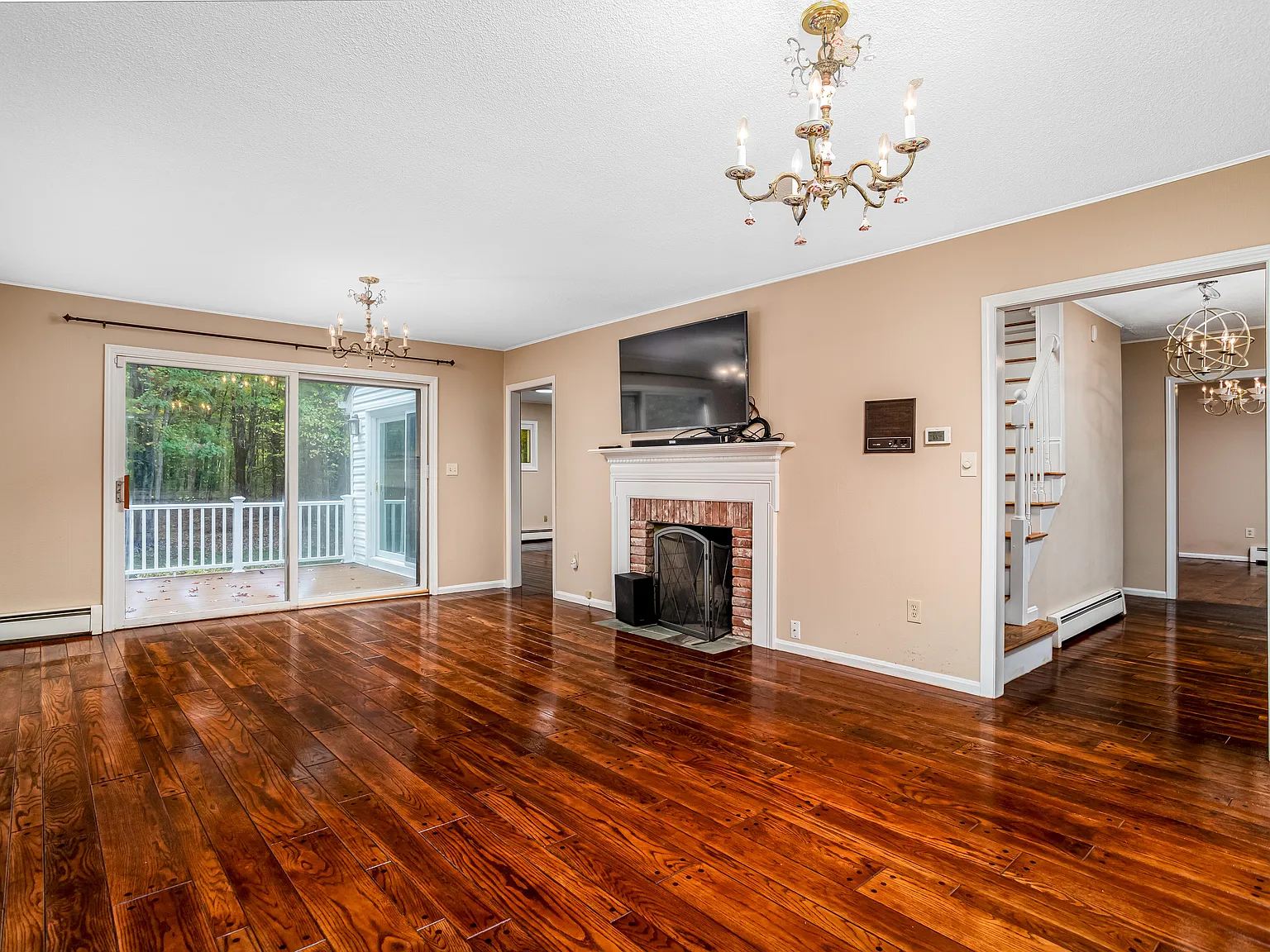 23 Golden Oaks Dr — Photo 4