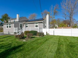 29 Nathaniel St, Worcester, MA 01604