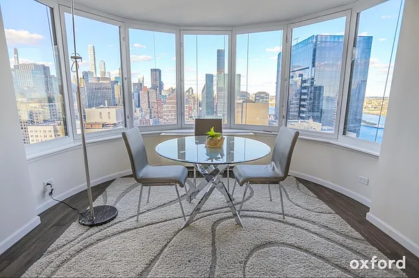 Rented by Oxford Property Group | media 18