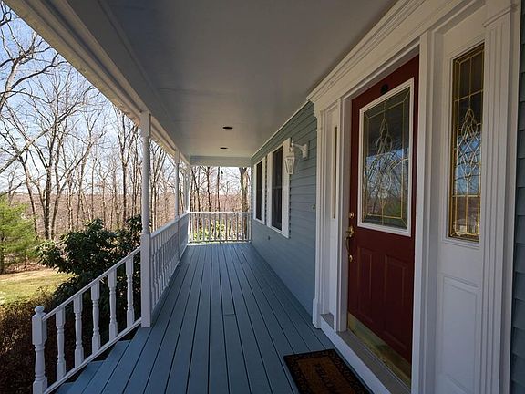 3rd image of 17 Crestwood Dr