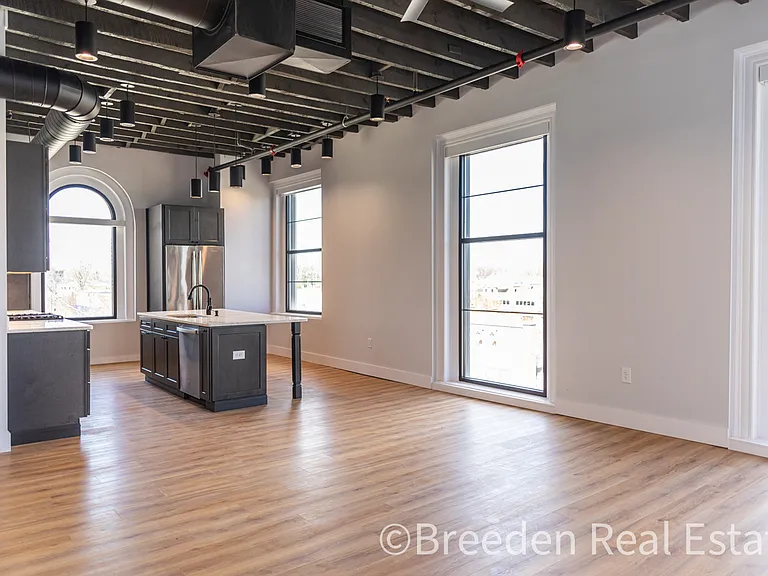 100 W Union St #1APT-300 — Photo 9