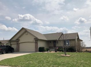 1005 8th St, Wakefield, KS 67487