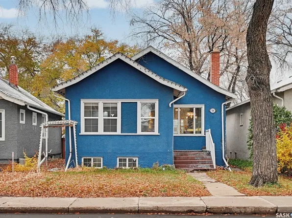 704 4th Avenue N, Saskatoon, SK S7K 2N1