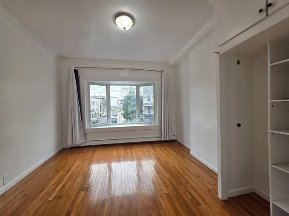 40 Van Reypen Street image 9 of 20