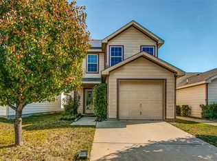10625 Many Oaks Dr, Fort Worth, TX 76140