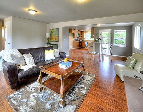 4th image of 8022 20th Ave E