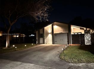 13636 SW 115th Ln, Miami, FL 33186