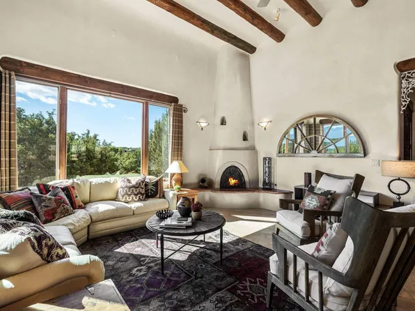 61 Paseo Del Antilope, Santa Fe, NM 87506