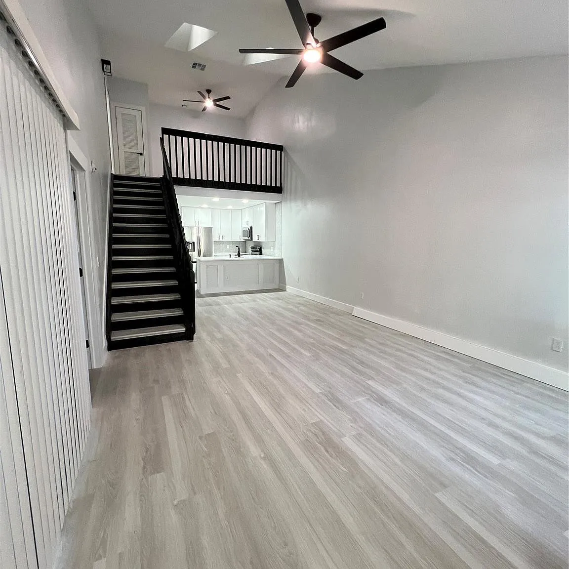 3 bed, 2.0 bath, 1336 sqft, $2,850 — Photo 2