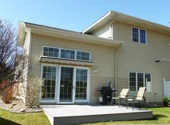 2nd image of 5674 Aspen Ln