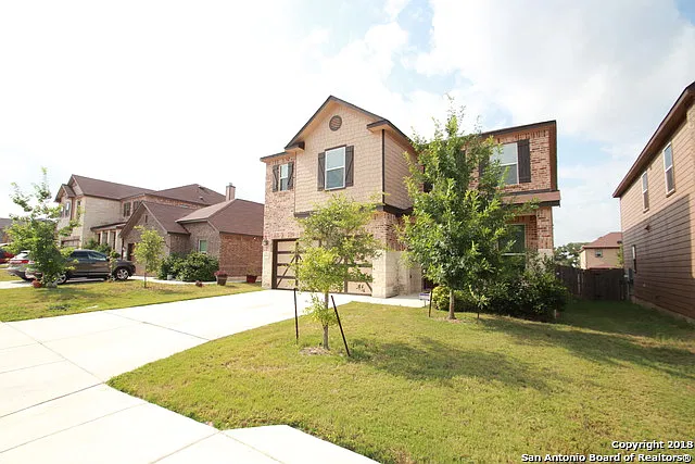 4 bed, 2.5 bath, 2504 sqft, $2,000 — Photo 3