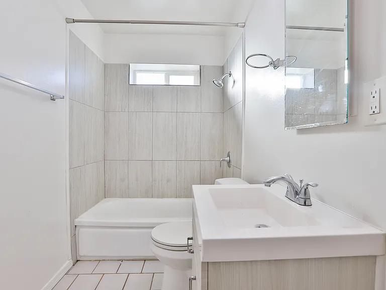 11236 Royal Palm Blvd — Photo 19