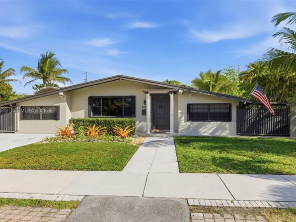 2485 NE 214th St, Miami, FL 33180