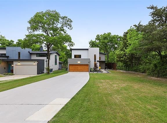 5th image of 1501 Oates Dr