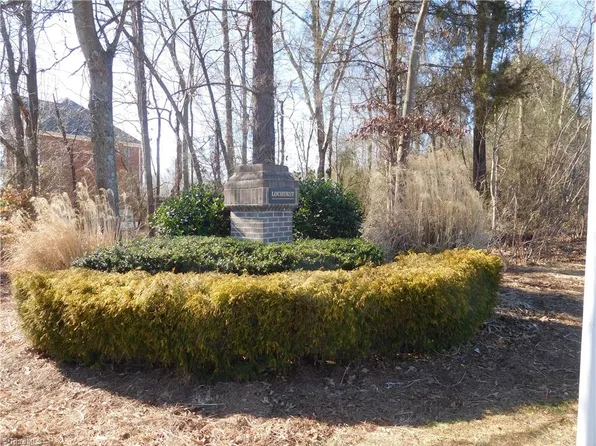 3650 Glennmoor Dr #128, Pfafftown, NC 27040