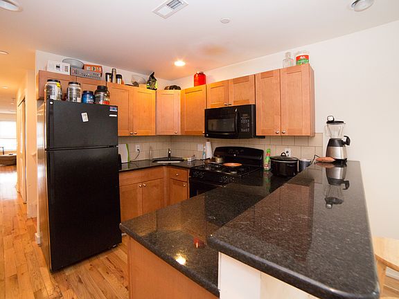 2nd image of 4204 Chestnut St Floor 3