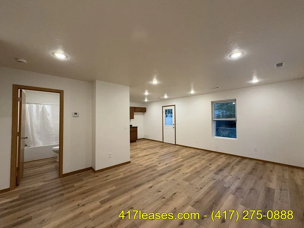 2 bed, 768 sqft, $1,100 — Photo 4